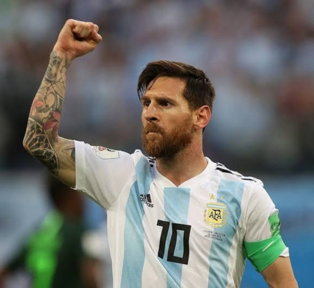 Cover of Messi.